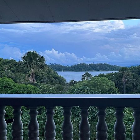 Uncharted Hostel Puerto Galera Ngoại thất bức ảnh