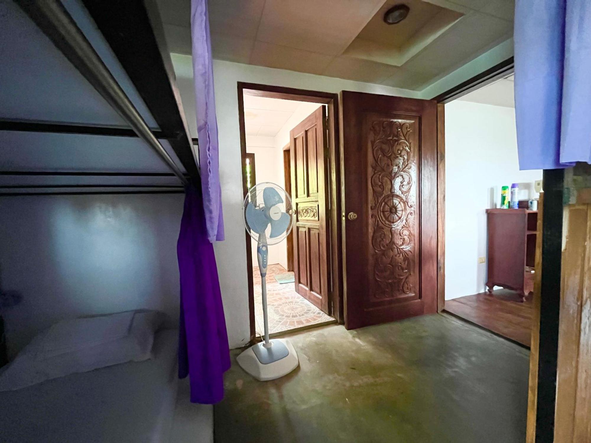 Uncharted Hostel Puerto Galera Ngoại thất bức ảnh