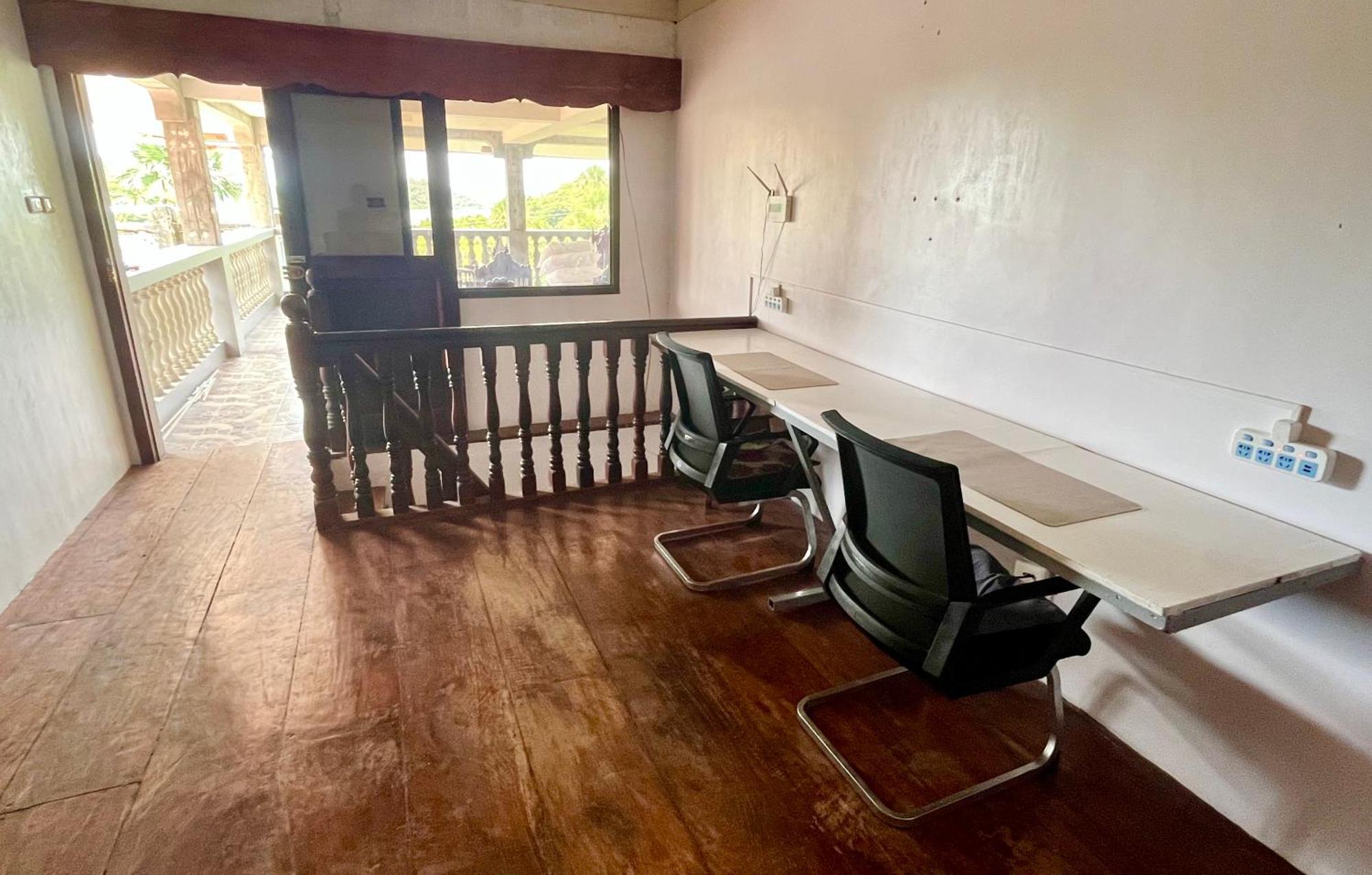 Uncharted Hostel Puerto Galera Ngoại thất bức ảnh